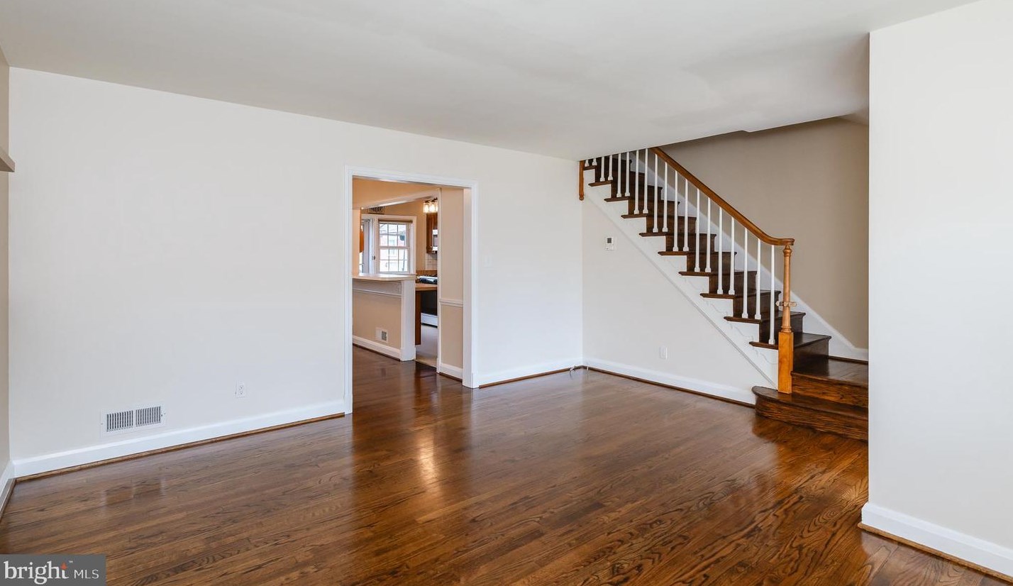 341 Stratford Rd, Baltimore MD  21228-1845 exterior