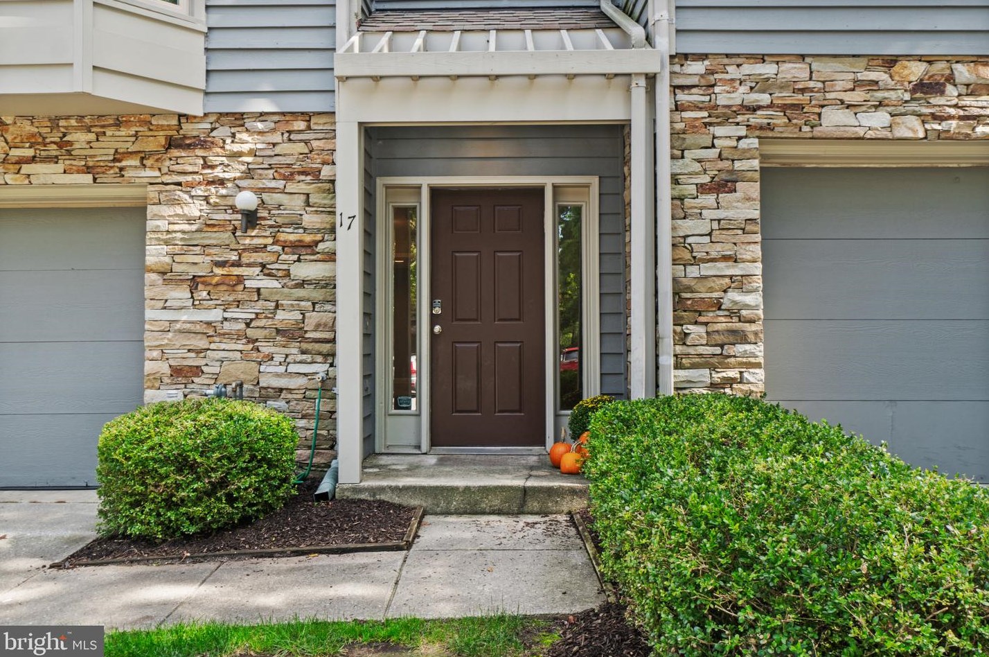 17 Chasemount Ct, Baltimore, MD 21209-1054