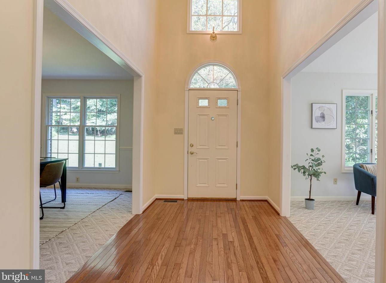 9 Lakecrest Ct, Baltimore, MD 21286-1542