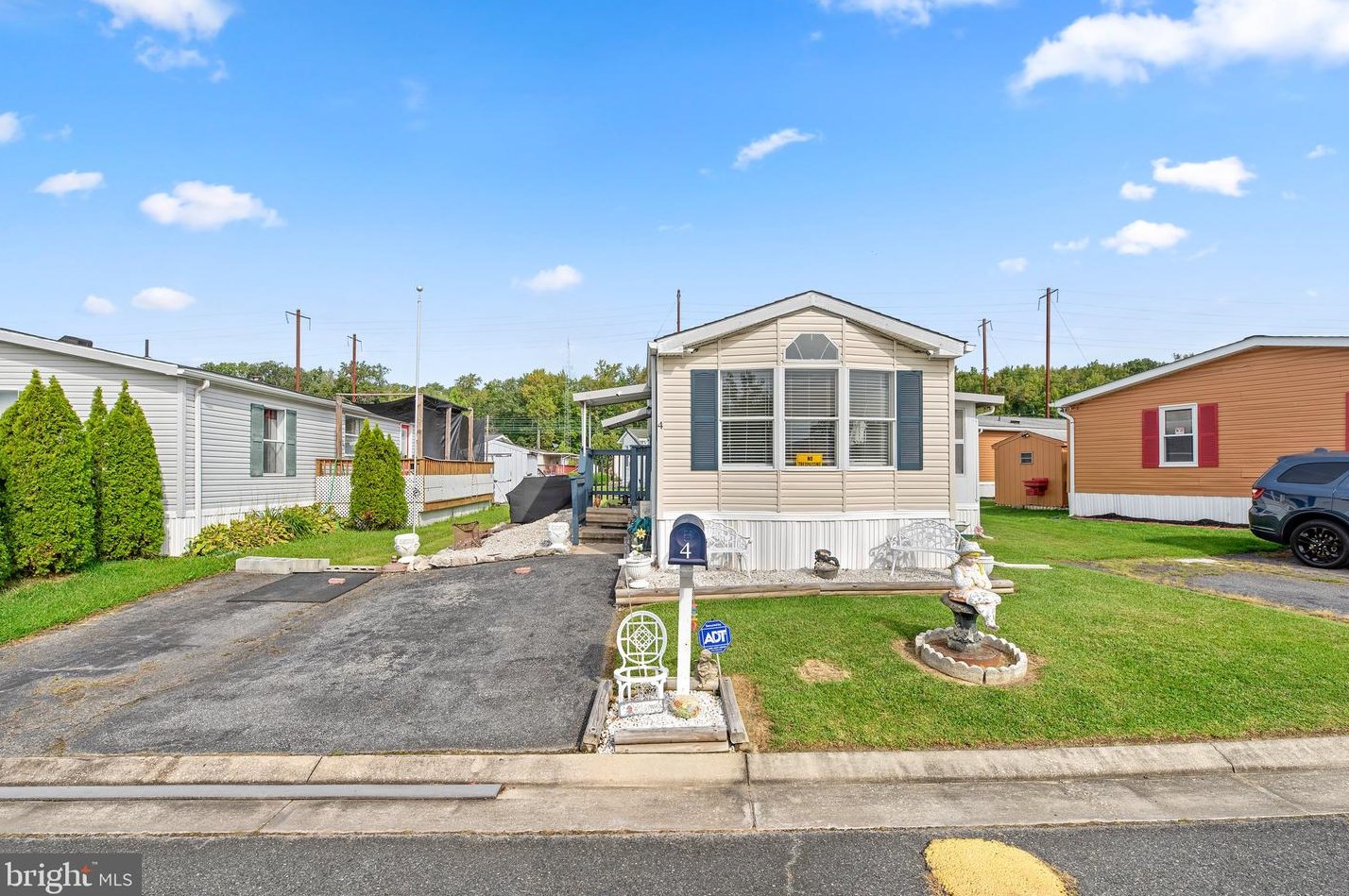 4 Raspberry Ct, Baltimore, MD 21220-1636