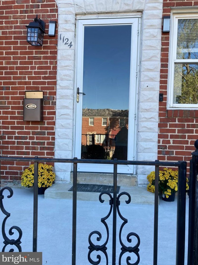 1124 Wedgewood Rd, Baltimore, MD 21229-1147