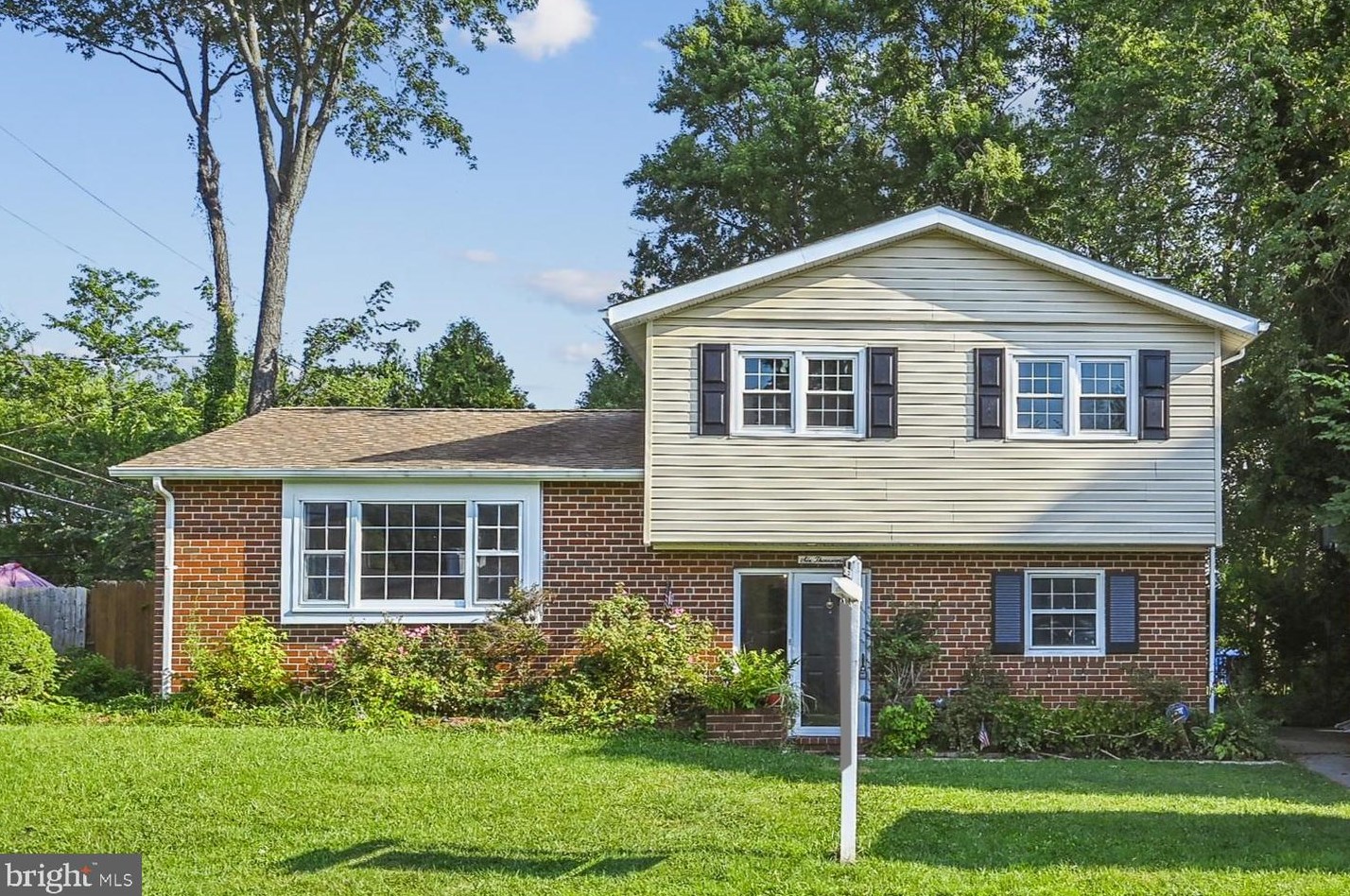 6002 Black Friars Cir, Baltimore, MD 21228-2705