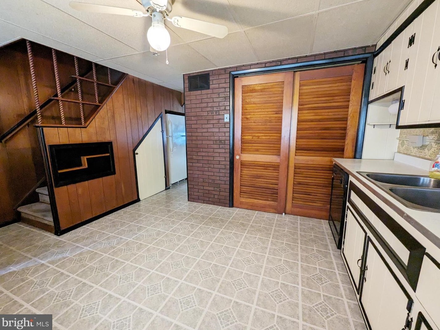 3193 Bero Rd, Baltimore MD 21227-3431 exterior