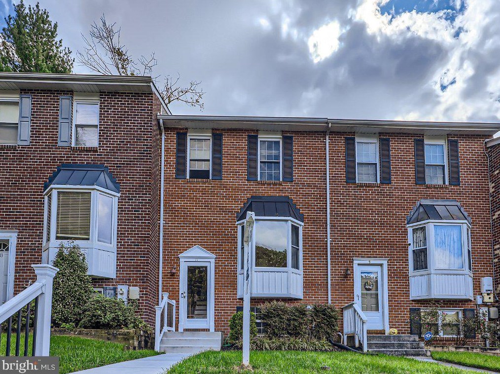 11 Sylvanhurst Ct, Baltimore, MD 21236-4767