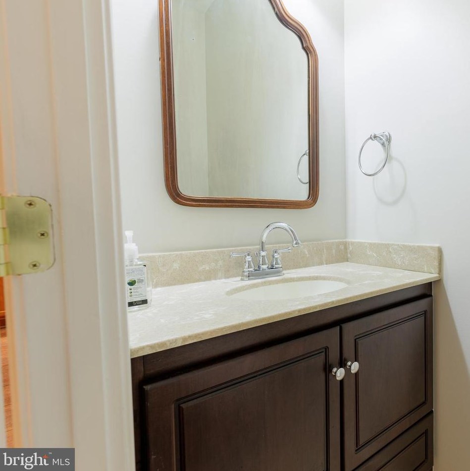 8205 Selwin Ct, Baltimore MD 21237-3363 exterior