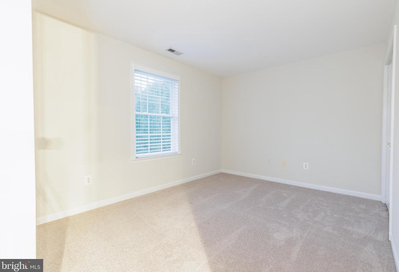 8205 Selwin Ct, Baltimore MD 21237-3363 exterior