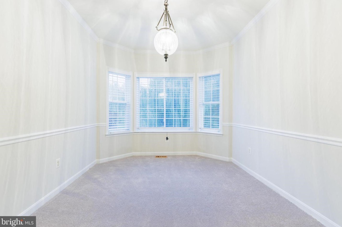 8205 Selwin Ct, Baltimore MD 21237-3363 exterior