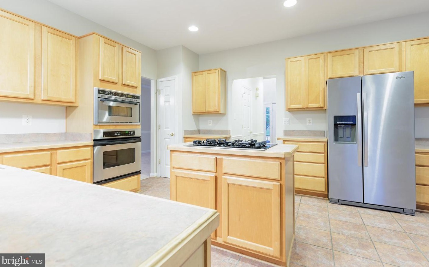 8205 Selwin Ct, Baltimore MD 21237-3363 exterior