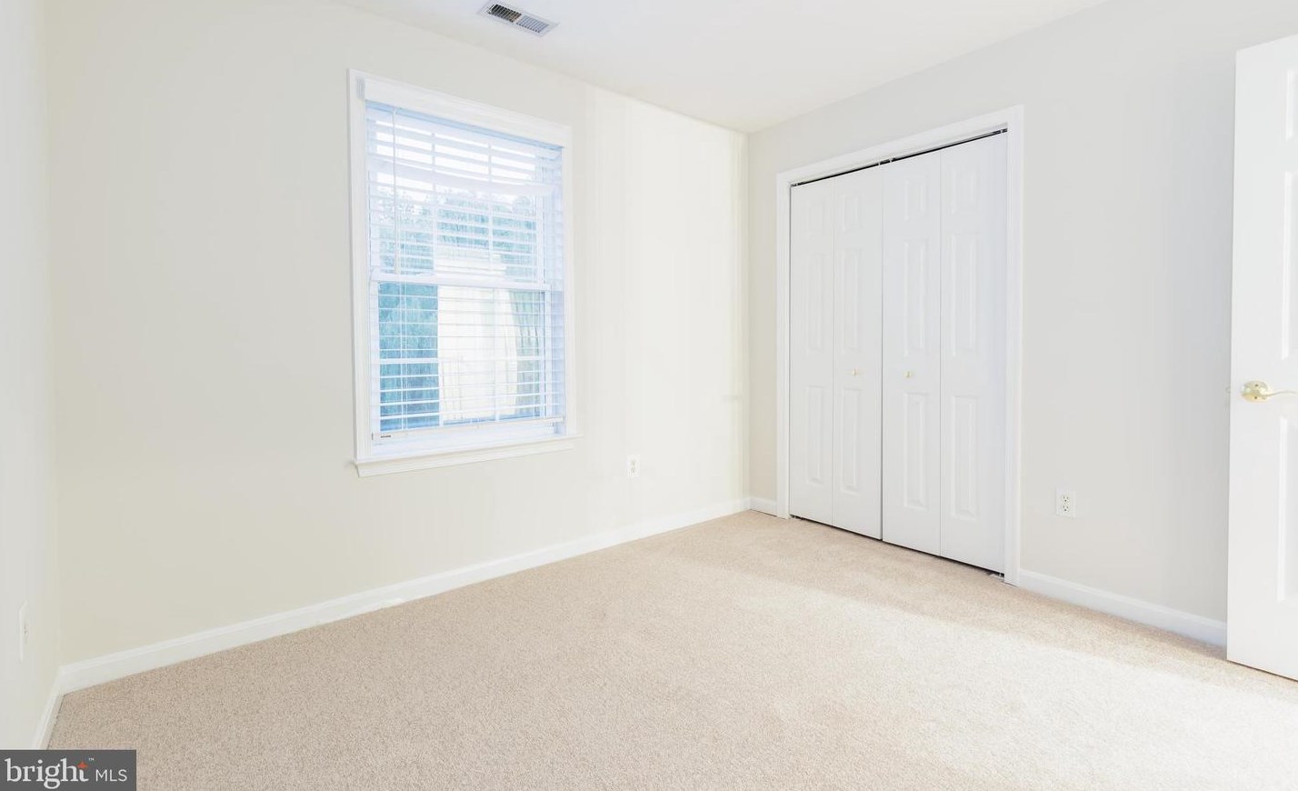 8205 Selwin Ct, Baltimore MD 21237-3363 exterior