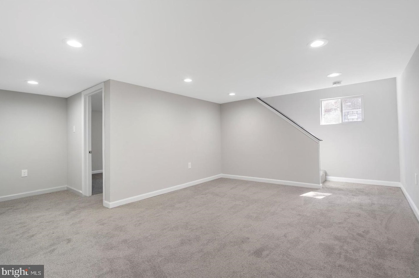 2710 Linwood Ave, Baltimore MD  21234-5629 exterior