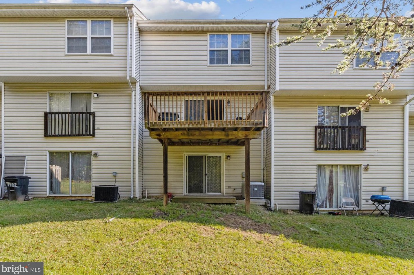 7404 Catterick Ct, Baltimore MD  21244-5600 exterior