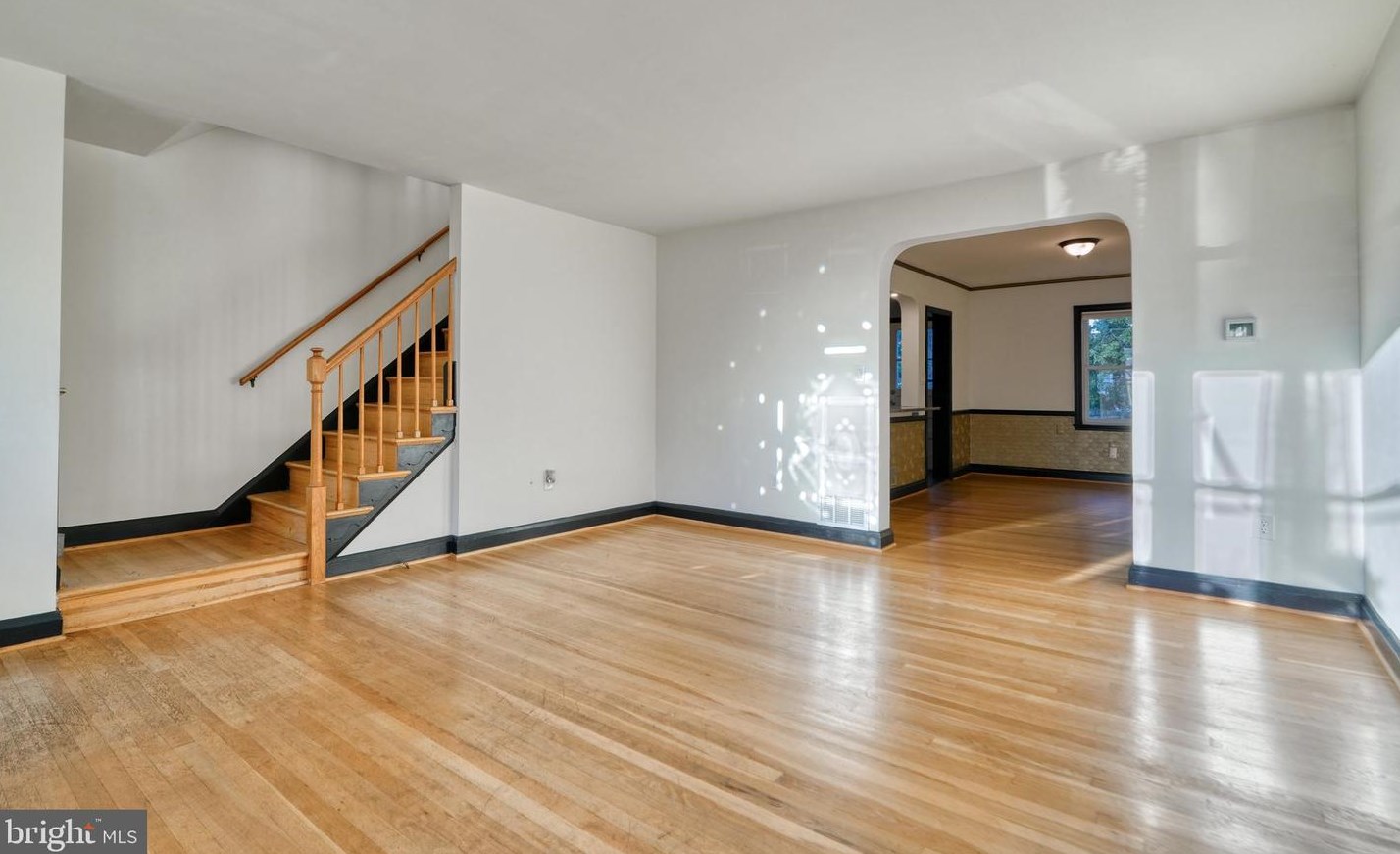 9 Winthrop Ct, Baltimore, MD 21204-2607