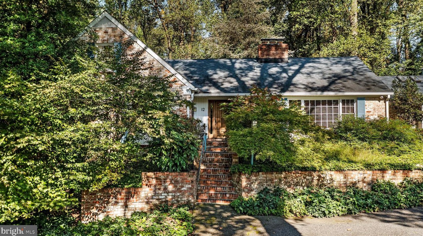 12 Branchwood Ct, Baltimore, MD 21208-3301