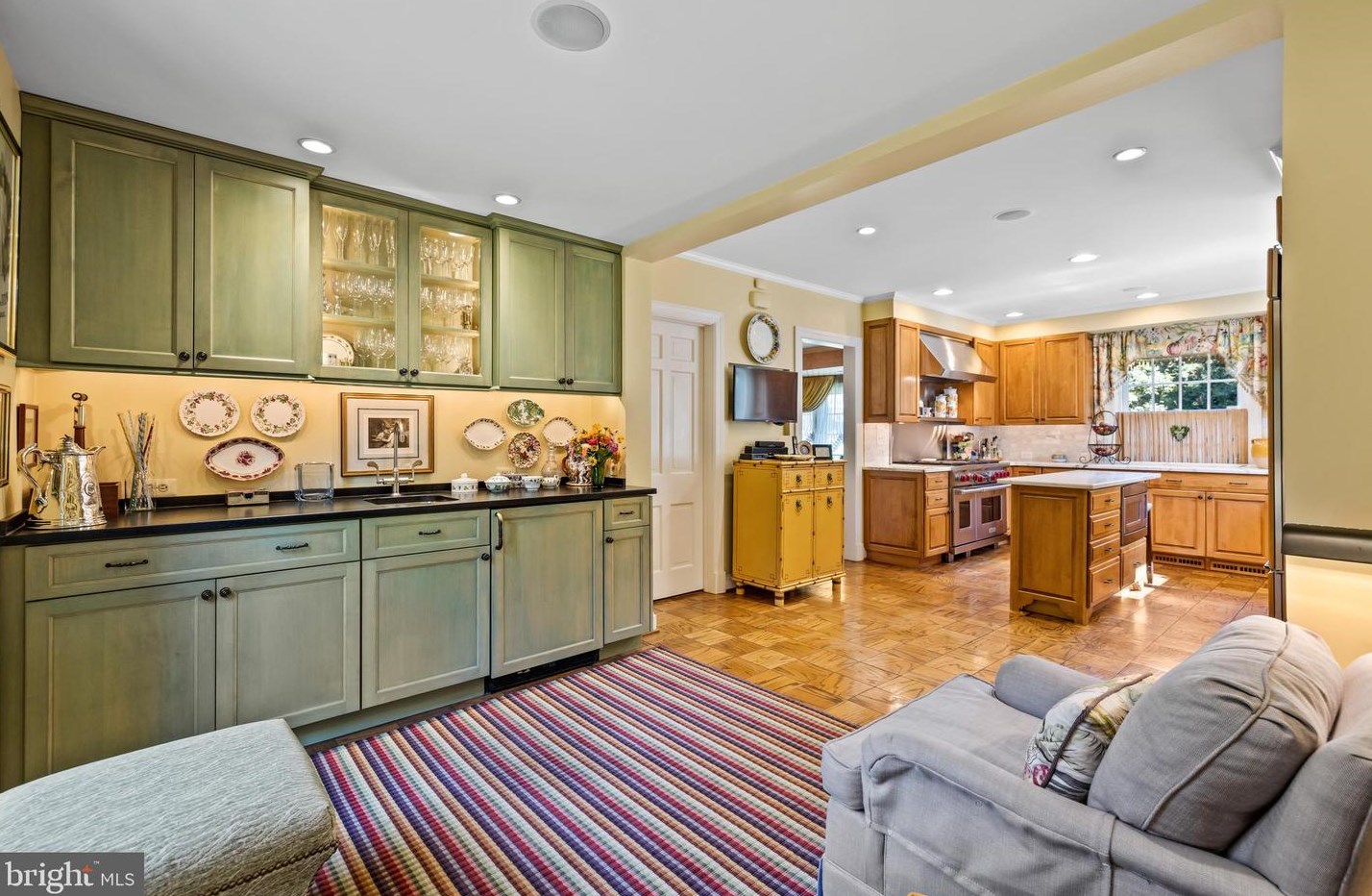 12 Meadow Rd, Baltimore MD 21225-2642 exterior