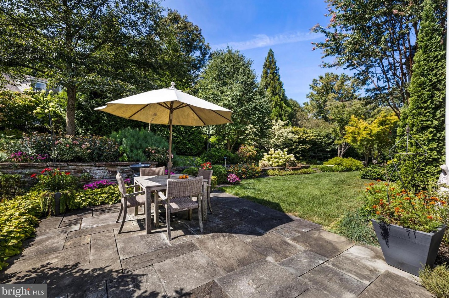 12 Meadow Rd, Baltimore MD 21225-2642 exterior