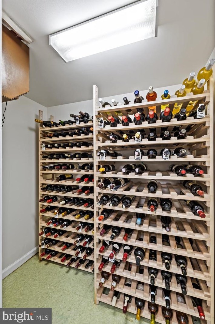 12 Meadow Rd, Baltimore MD 21225-2642 exterior