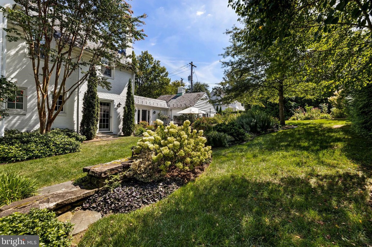 12 Meadow Rd, Baltimore MD 21225-2642 exterior