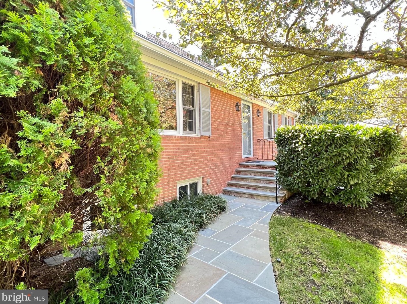 803 Chumleigh Rd, Baltimore, MD 21212-1610