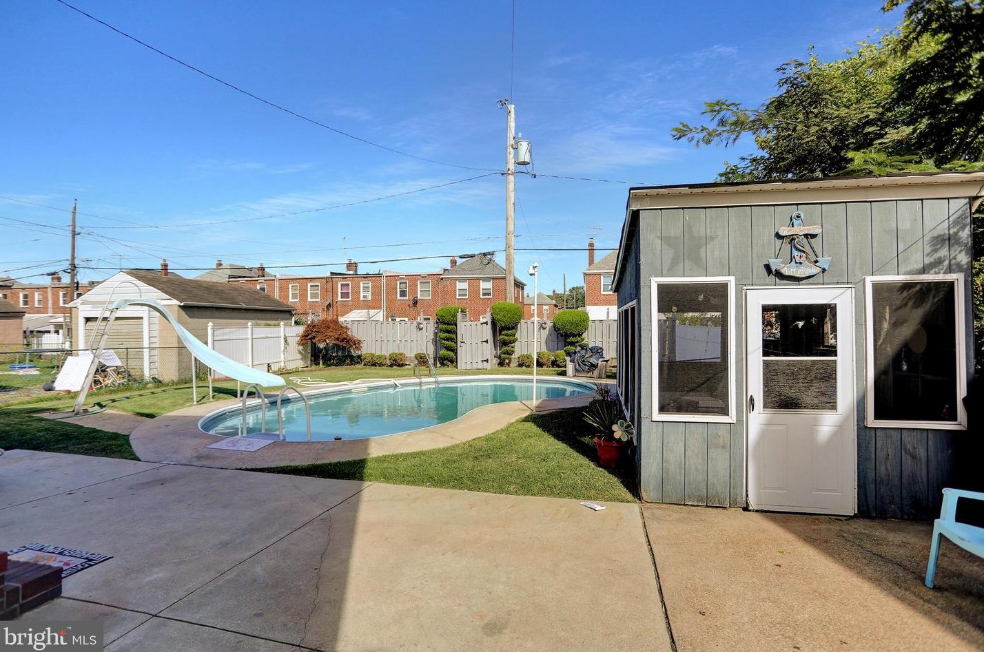 6812 Youngstown Ave, Baltimore MD  21222-1112 exterior