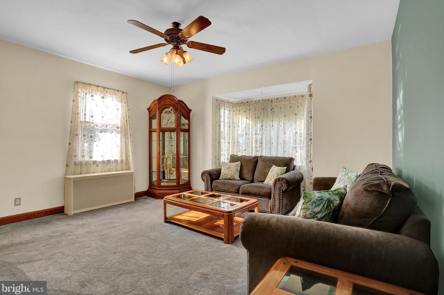 6812 Youngstown Ave, Baltimore MD  21222-1112 exterior