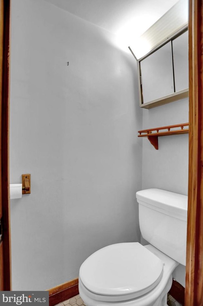 6812 Youngstown Ave, Baltimore MD  21222-1112 exterior