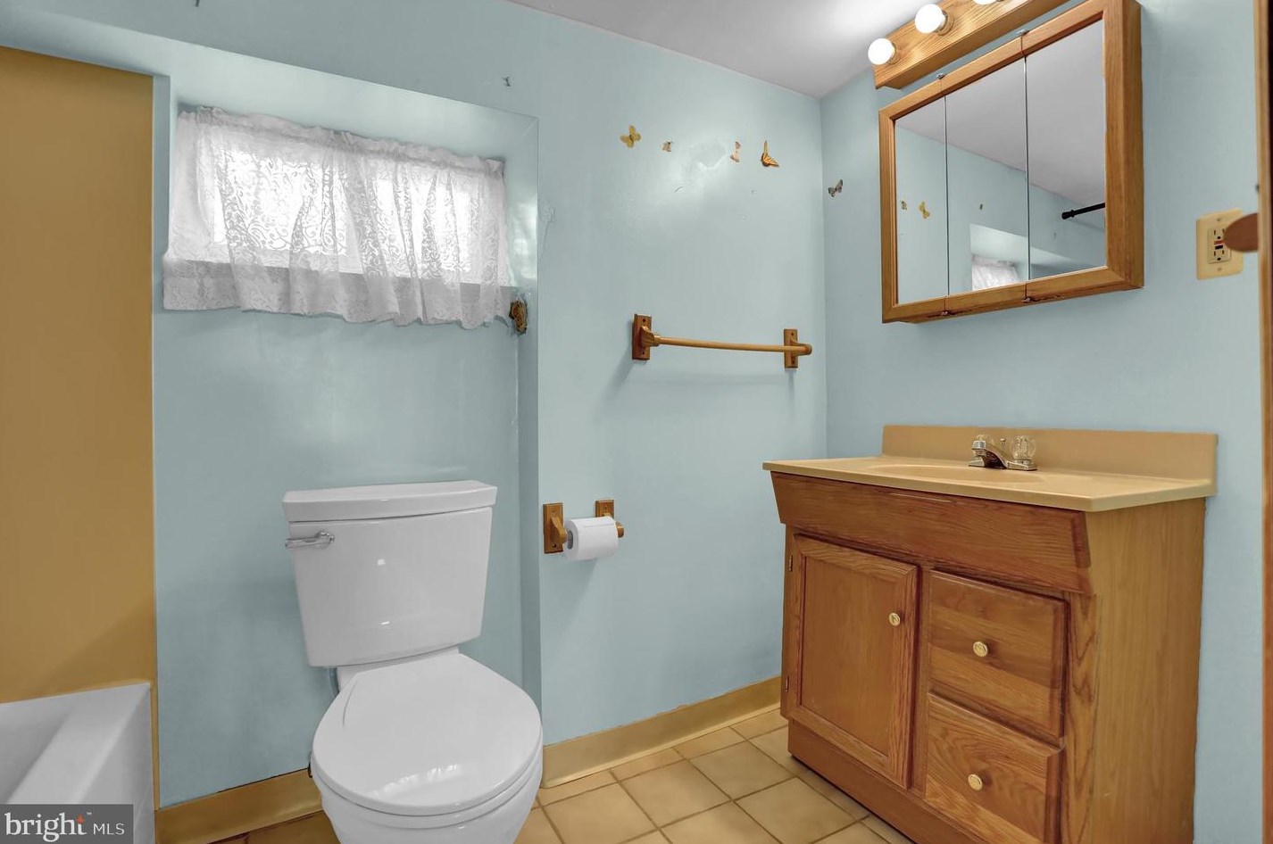 6812 Youngstown Ave, Baltimore MD  21222-1112 exterior