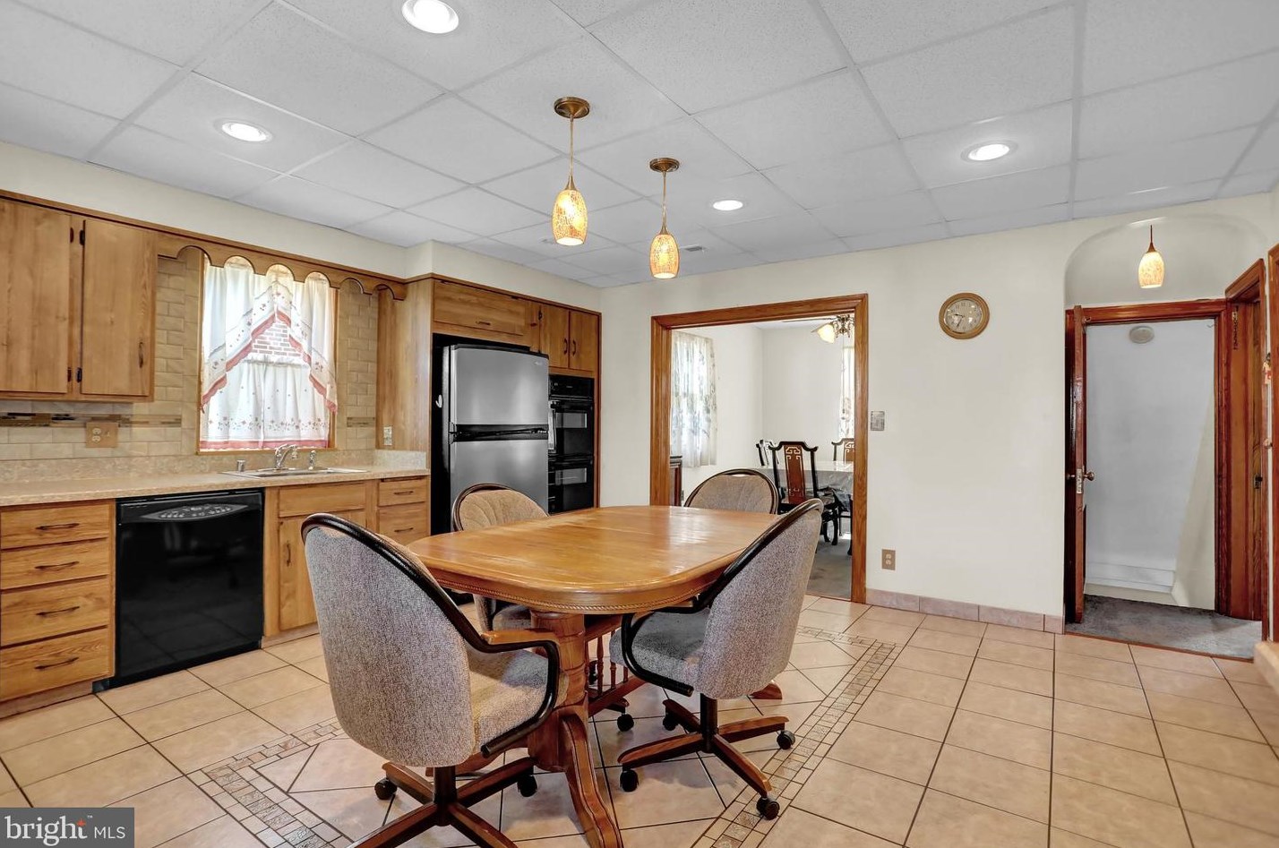 6812 Youngstown Ave, Baltimore MD  21222-1112 exterior