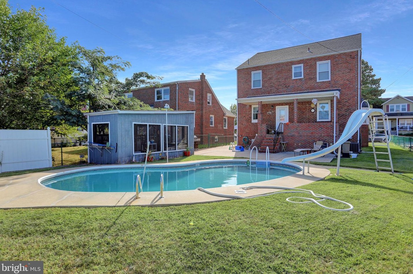 6812 Youngstown Ave, Baltimore MD  21222-1112 exterior