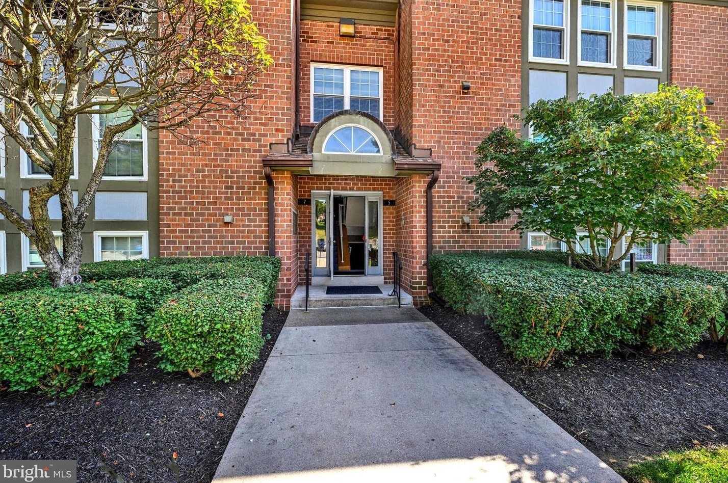 5 Pipe Hill Ct, Baltimore, MD 21209-1653