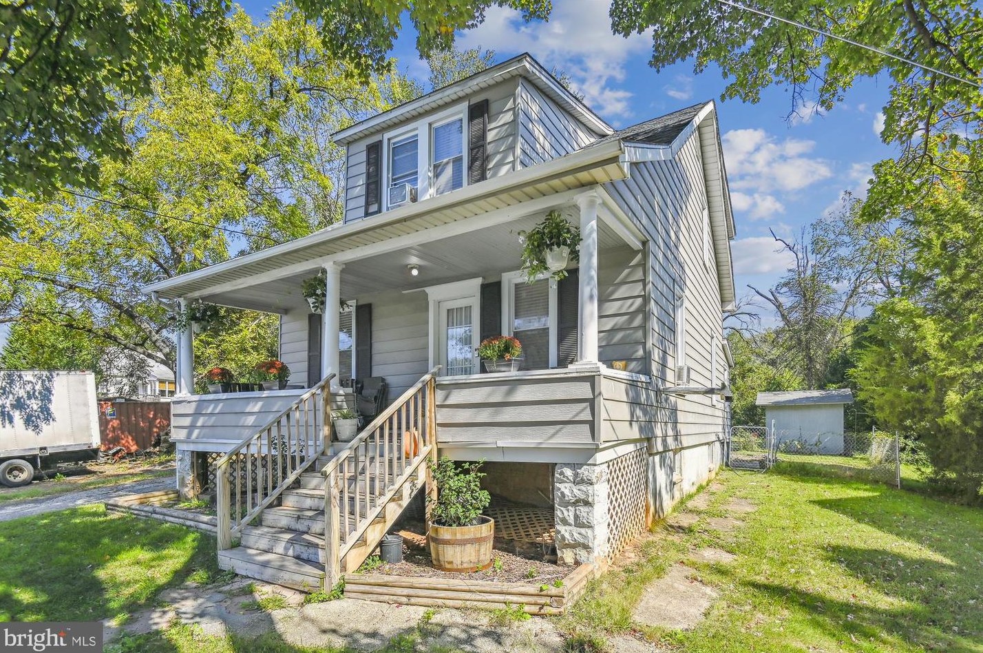 2017 Flower Ln, Baltimore, MD 21227-1712