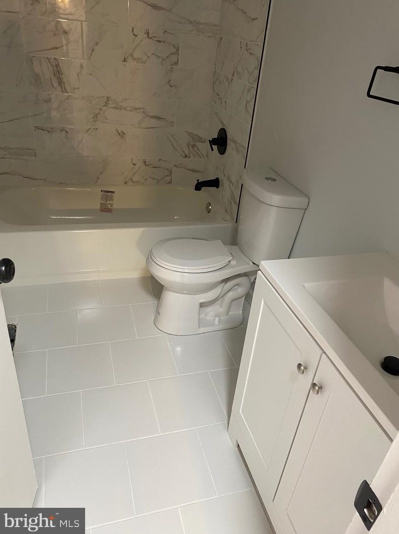 7821 Lockwood Rd, Baltimore MD  21222-2746 exterior