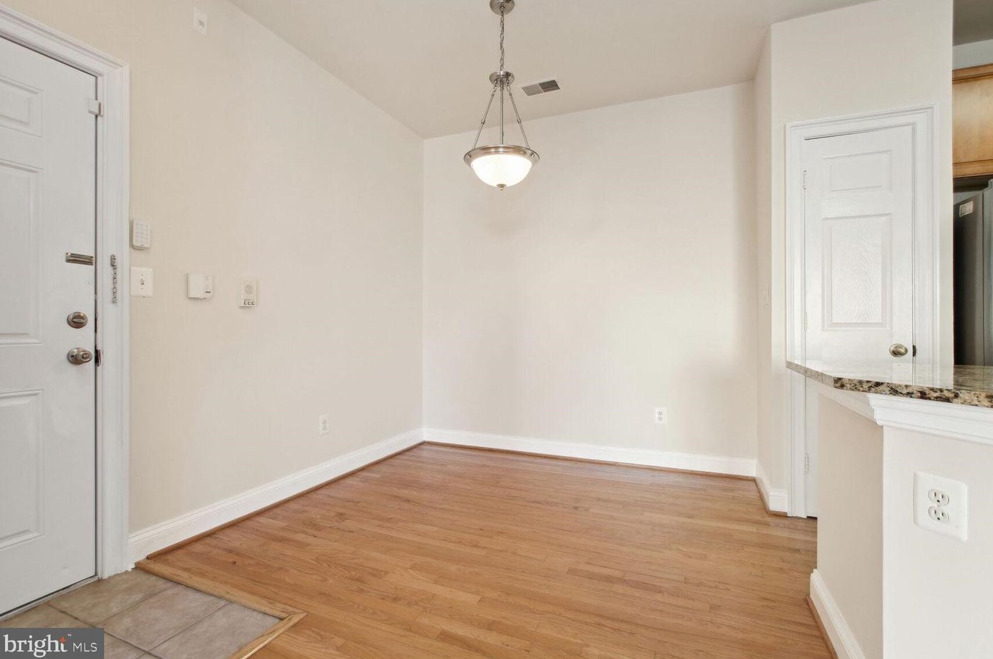 2712 Gresham Way Unit 204, Baltimore, MD 21244