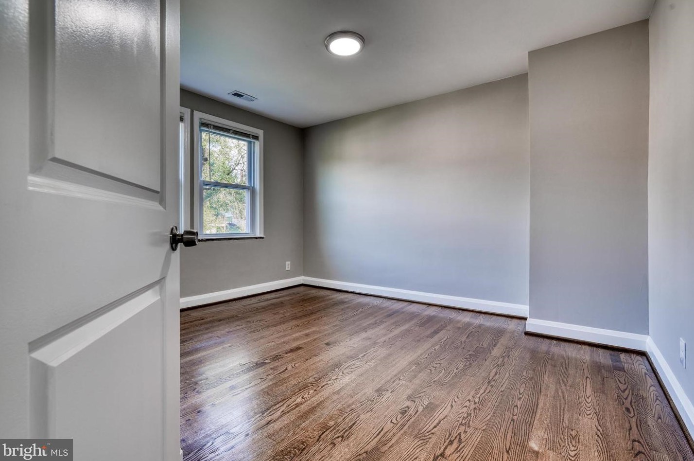 1137 Granville Rd, Baltimore MD exterior