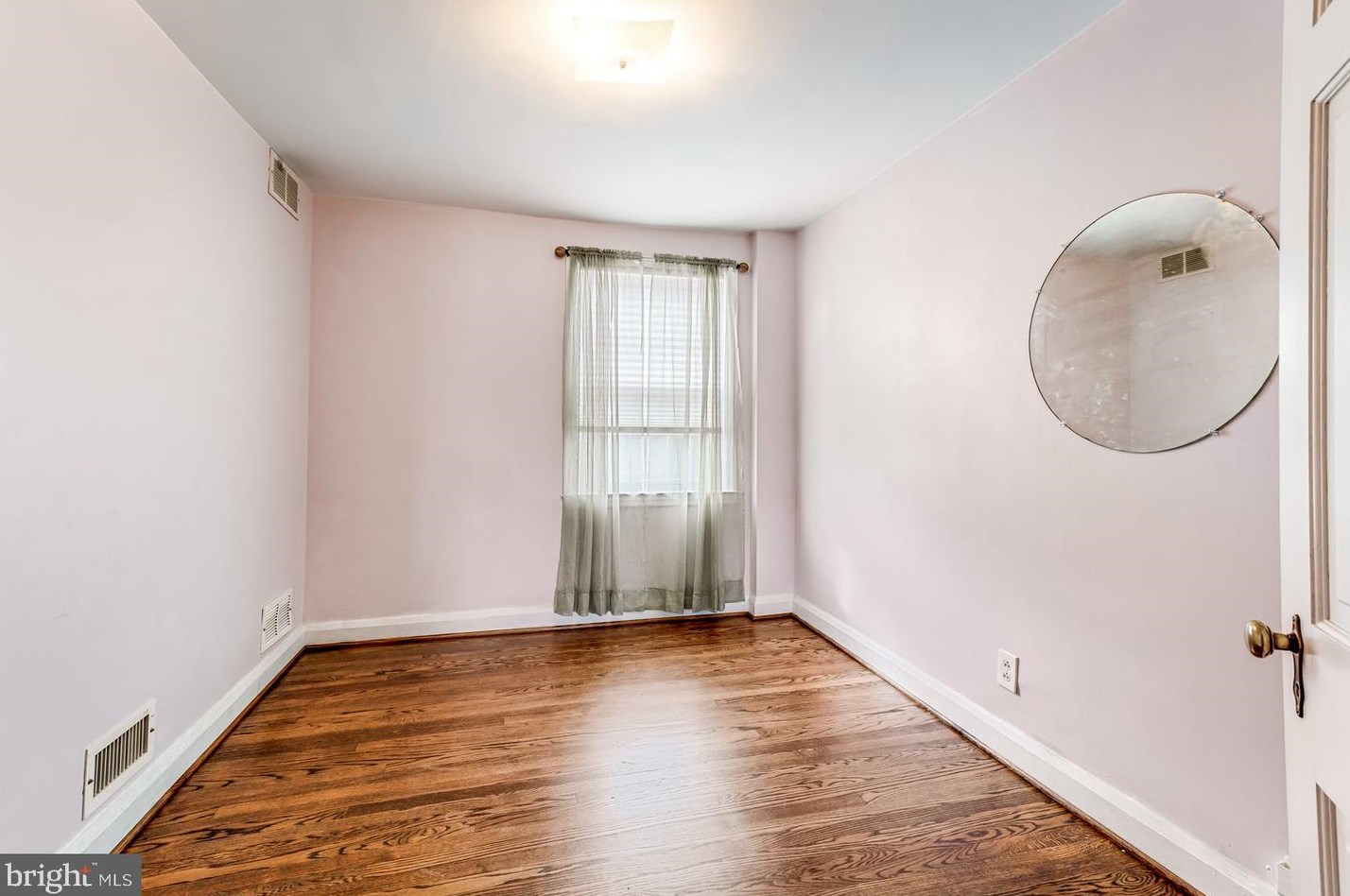 326 Whitfield Rd, Baltimore MD 21228-1809 exterior