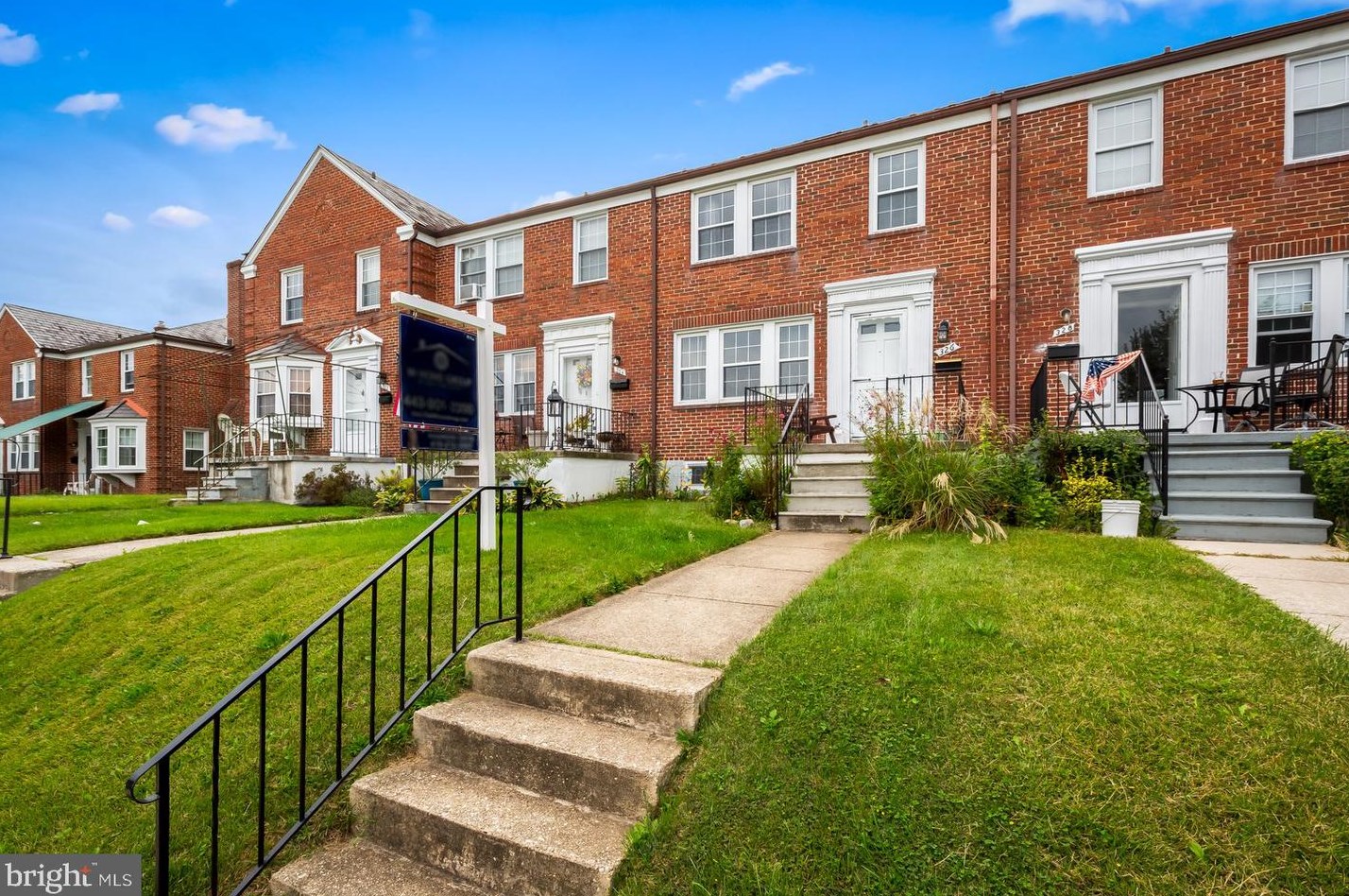 326 Whitfield Rd, Baltimore, MD 21228-1807