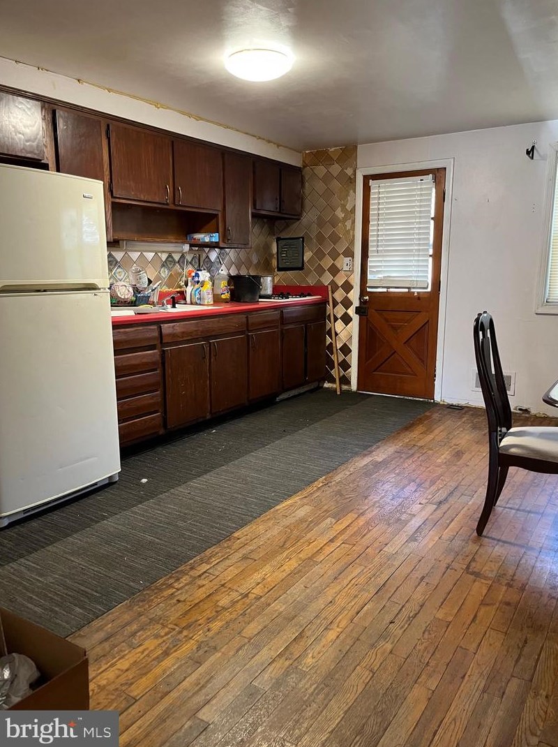 1120 Foxwood Ln, Baltimore MD 21221-5933 exterior