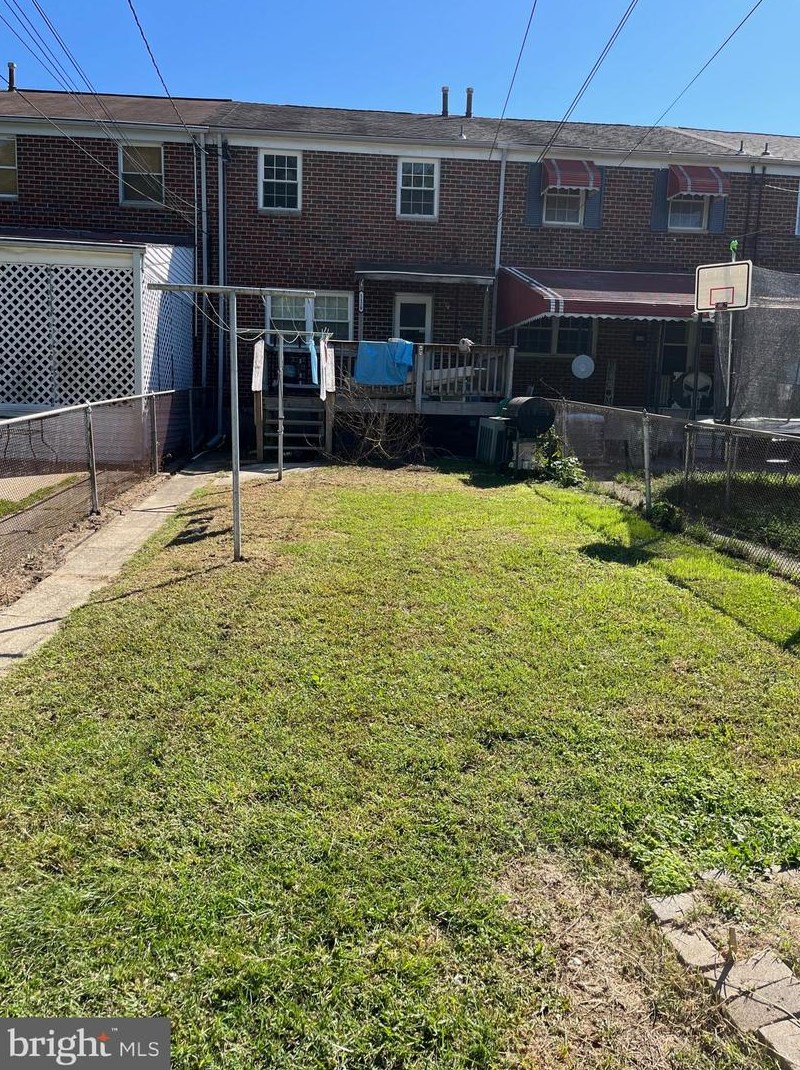 1120 Foxwood Ln, Baltimore MD 21221-5933 exterior