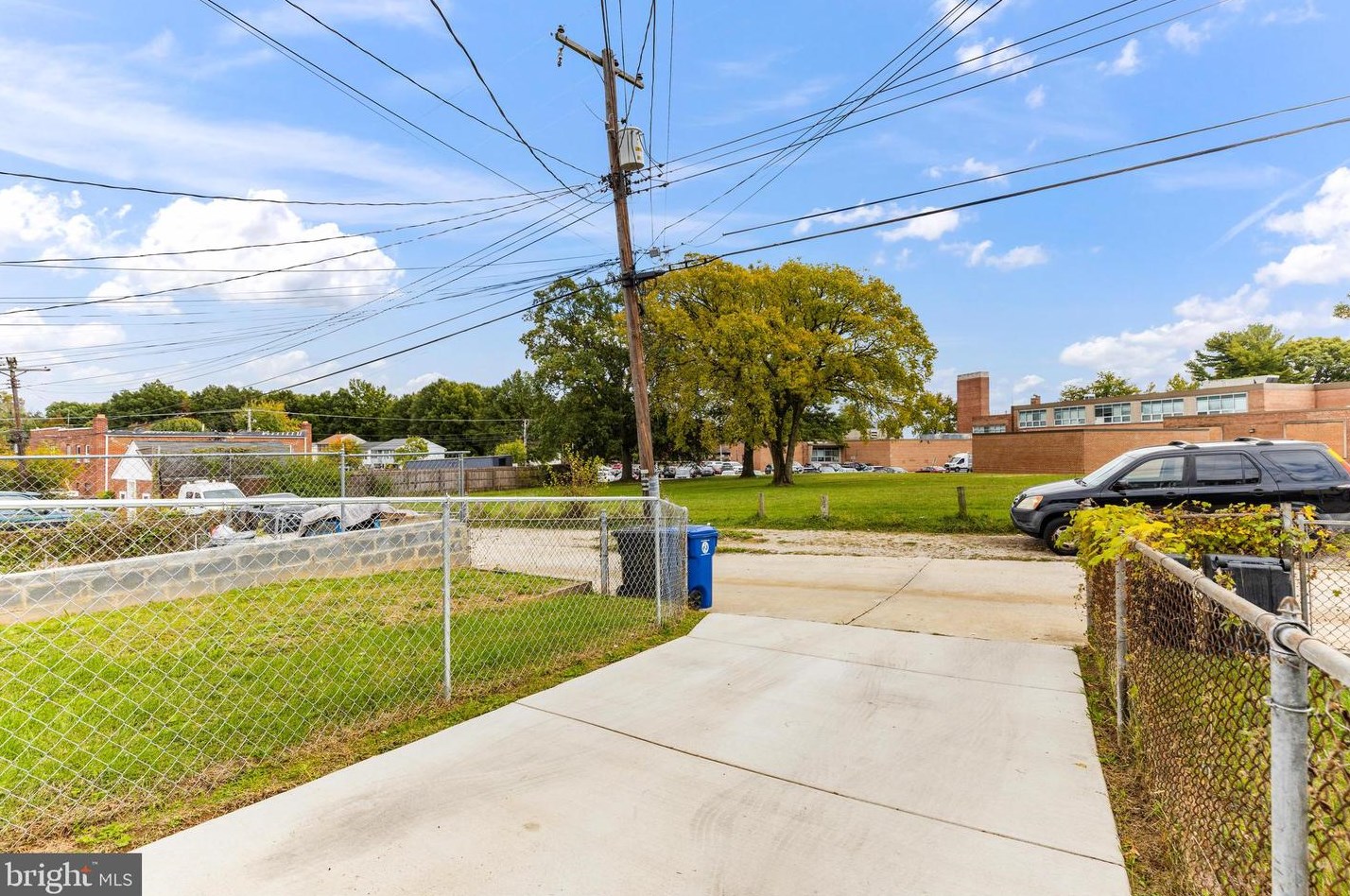 573 Welbrook Rd, Baltimore MD  21221-3410 exterior