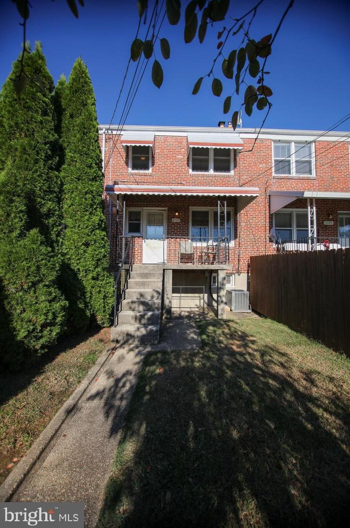 6107 Mt Rdg Rd, Baltimore MD 21228-2240 exterior