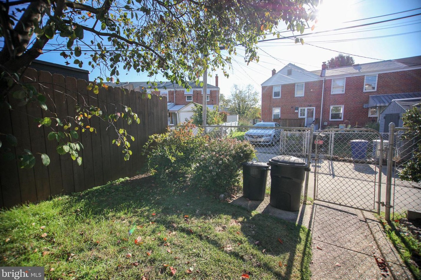 6107 Mt Rdg Rd, Baltimore MD 21228-2240 exterior