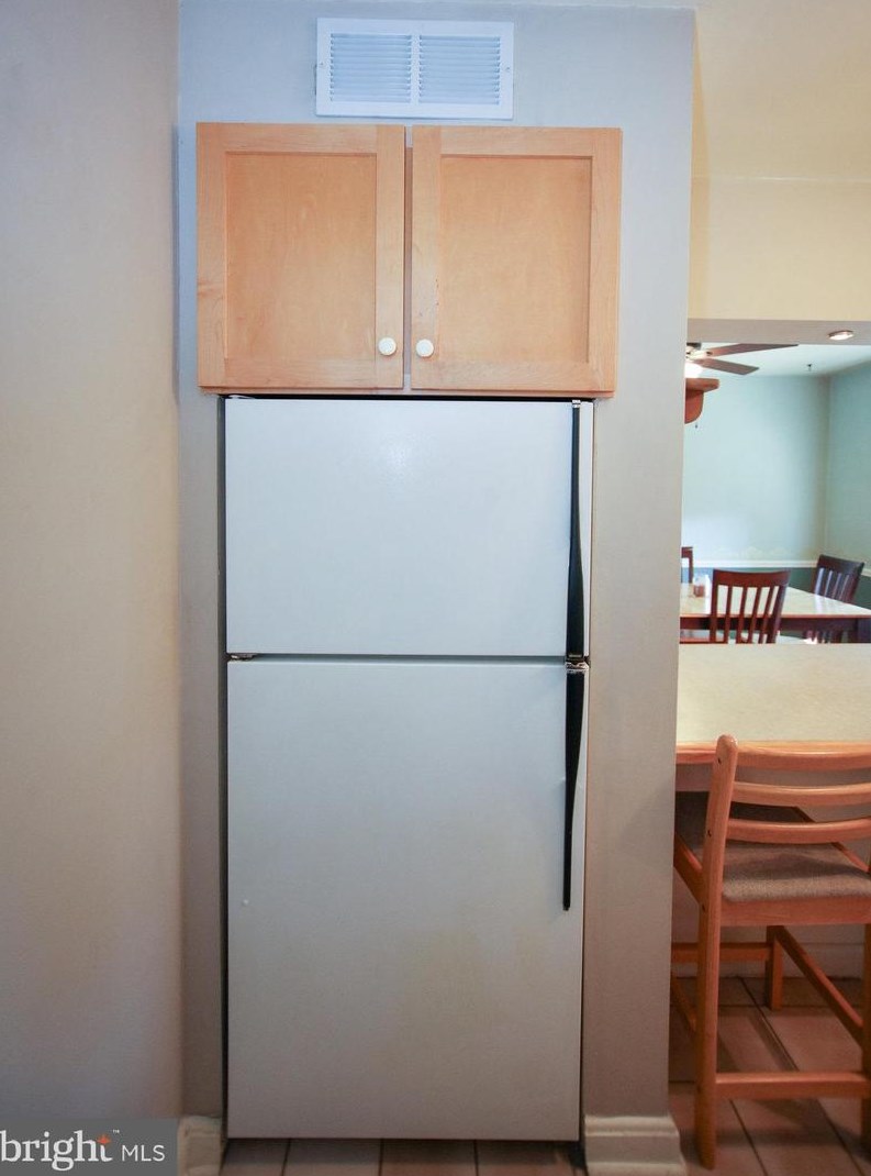 6107 Mt Rdg Rd, Baltimore MD 21228-2240 exterior