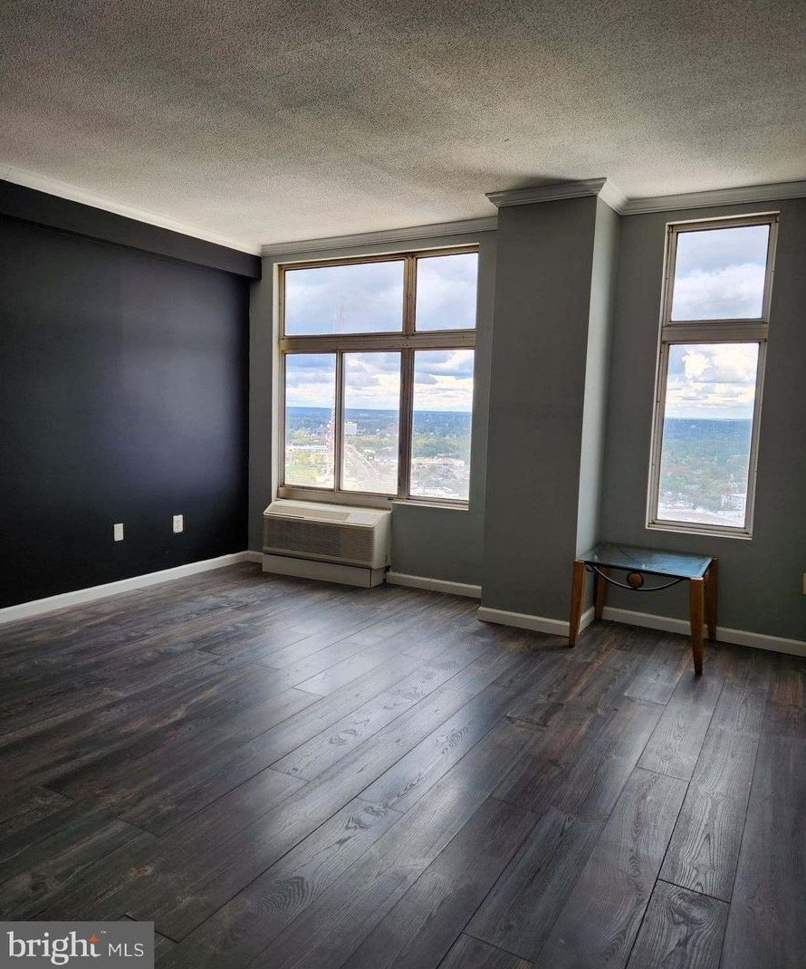 28 Allegheny Ave #2106, Baltimore, MD 21204