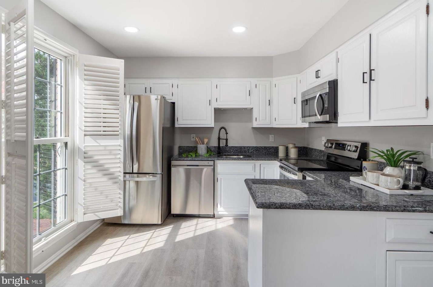 7 Parliament Ct, Baltimore MD  21212-1235 exterior