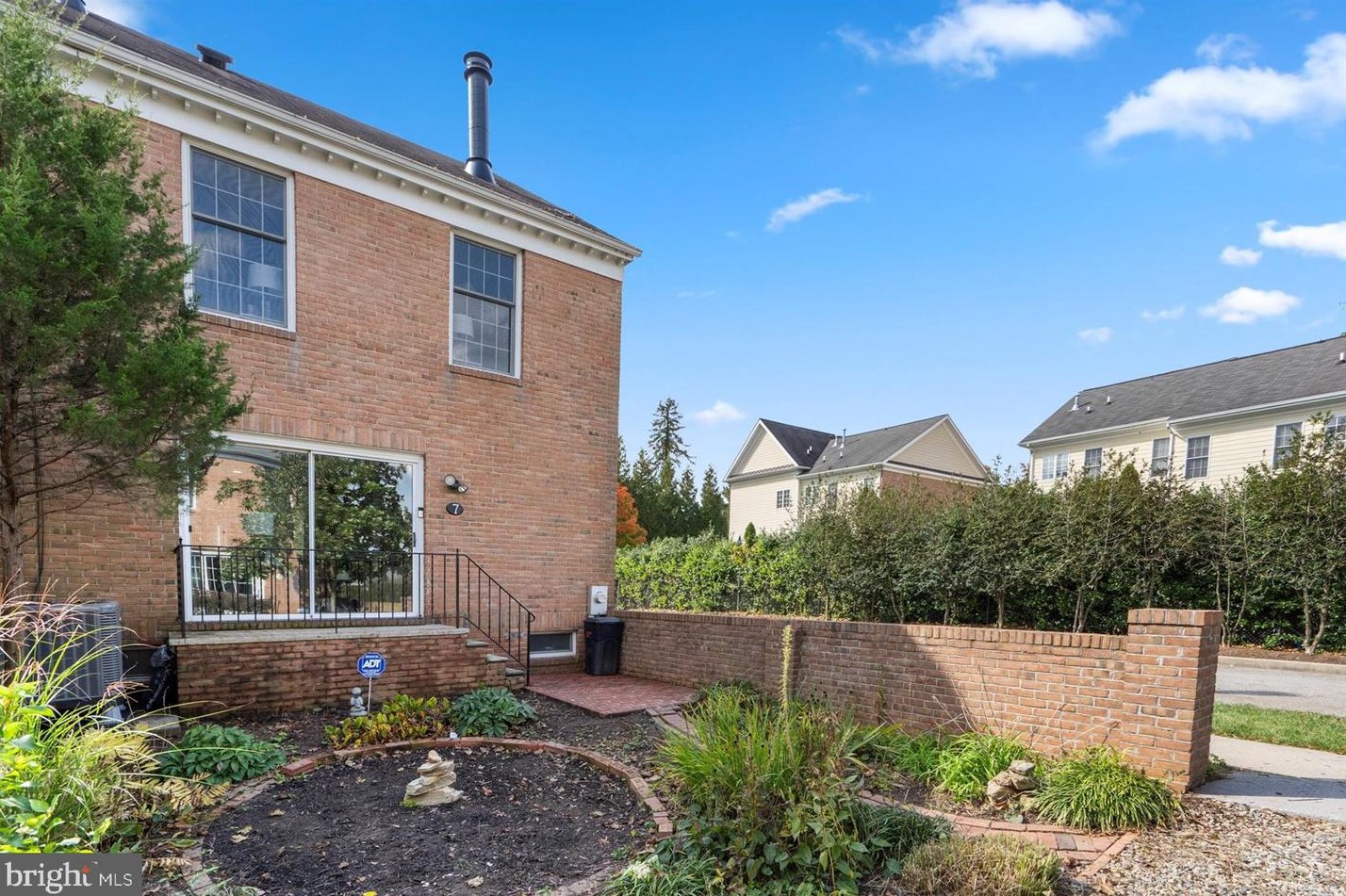 7 Parliament Ct, Baltimore MD  21212-1235 exterior