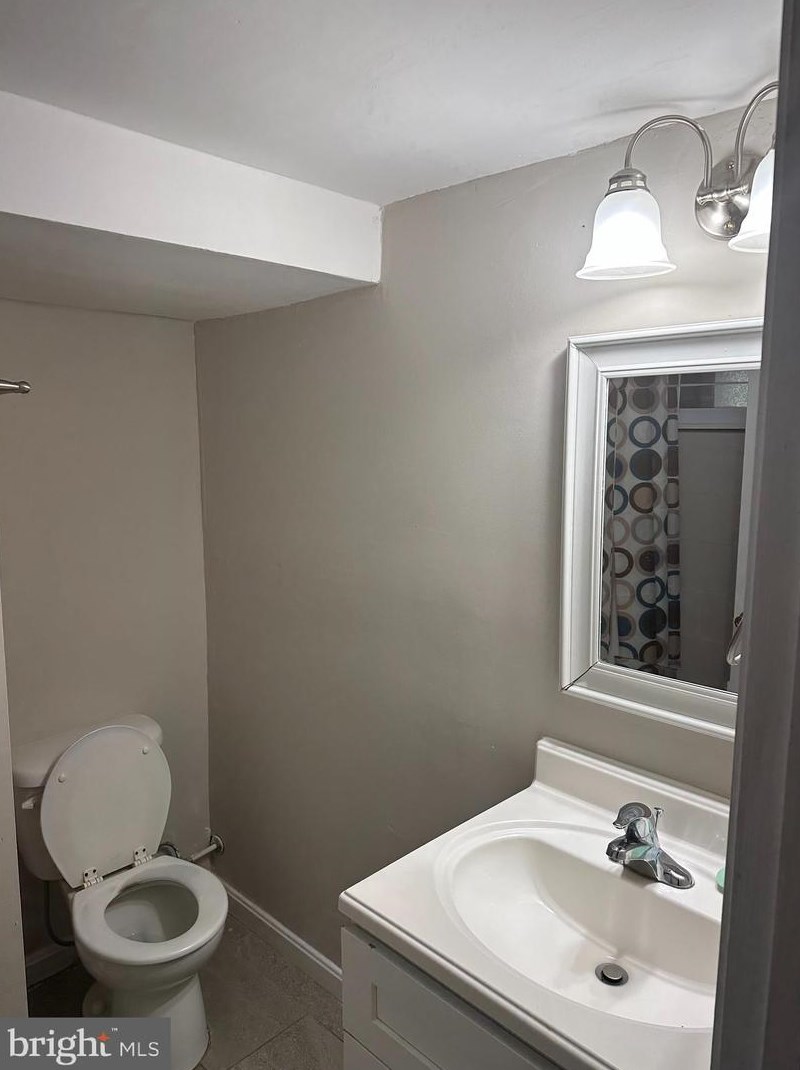 5414 Channing Rd, Baltimore, MD 21229-1004
