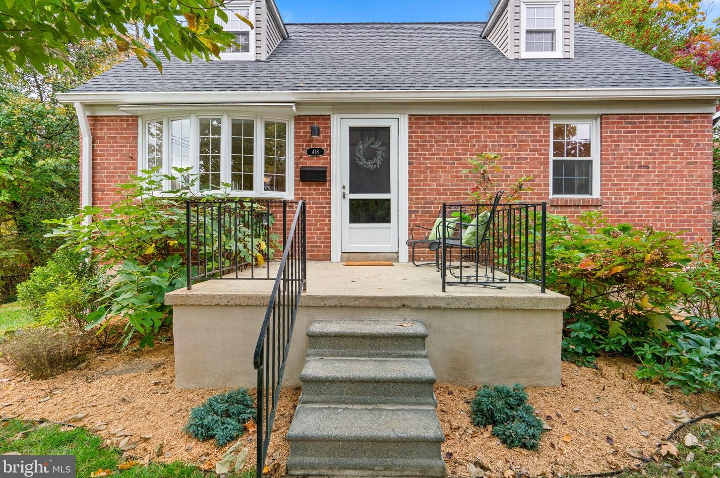 418 Harwood Rd, Baltimore, MD 21228-5813
