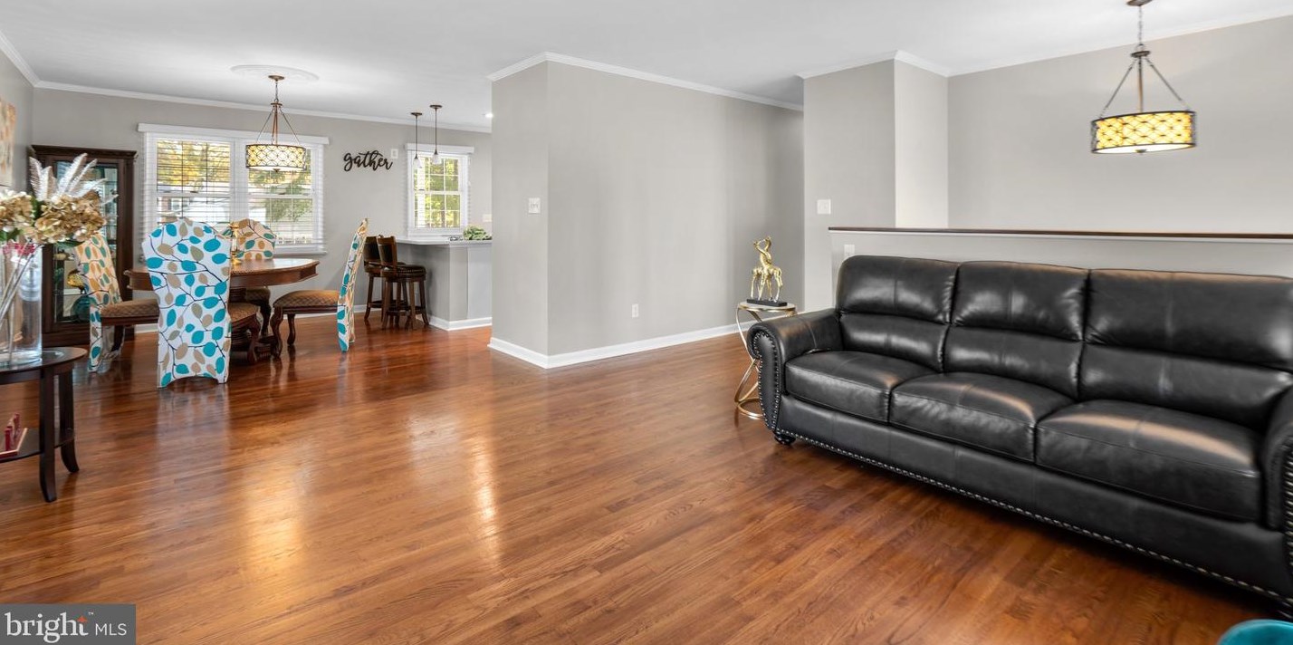 1316 Hickory Springs Cir, Baltimore MD  21228-2628 exterior