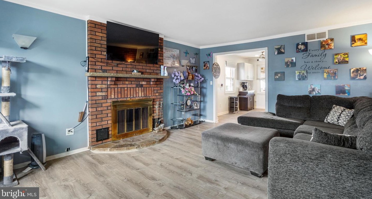 537 Grovethorn Rd, Baltimore MD  21220-4940 exterior