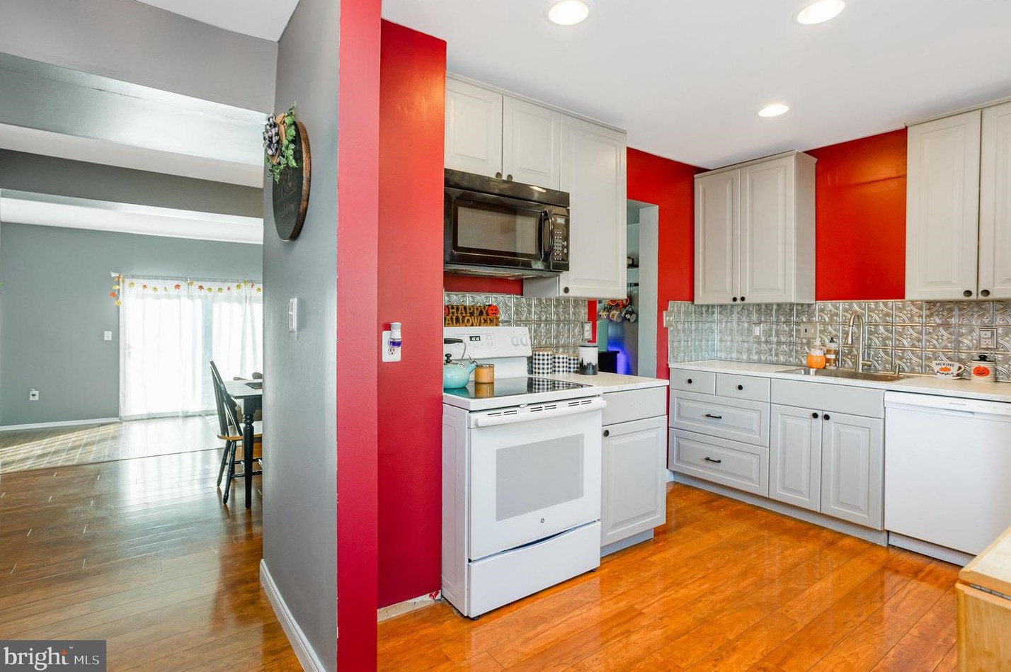 11 Medici Ct, Baltimore, MD 21234-8012