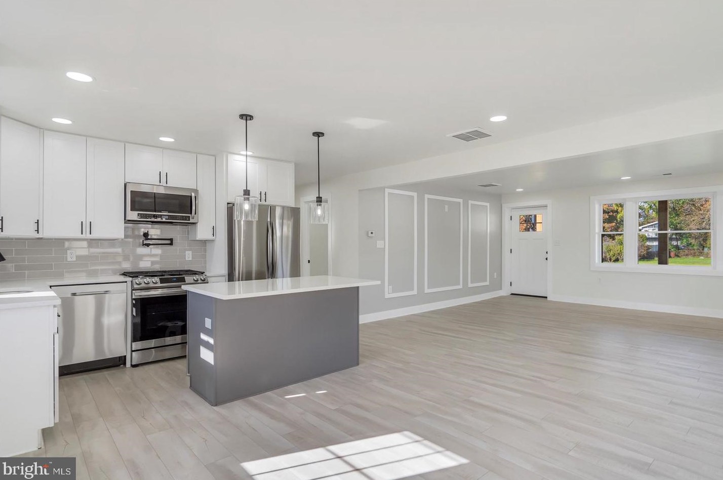 517 Patuxent Ave, Baltimore, MD 21237-3124
